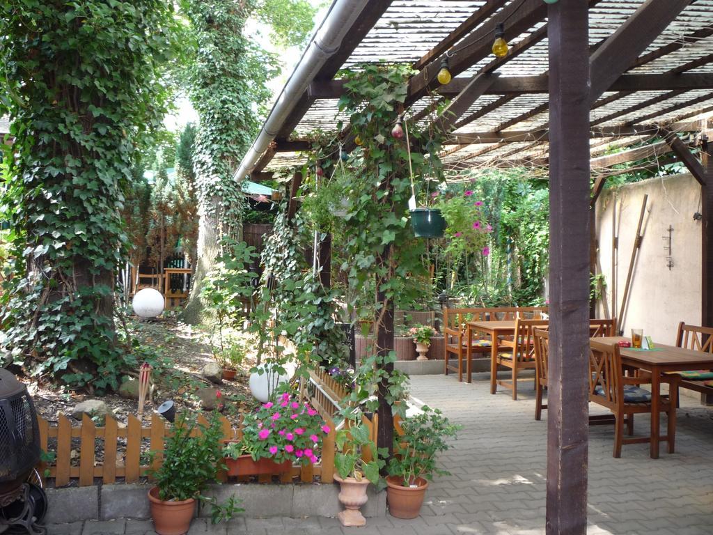 Gasthof & Pension Hause Halle  Zewnętrze zdjęcie